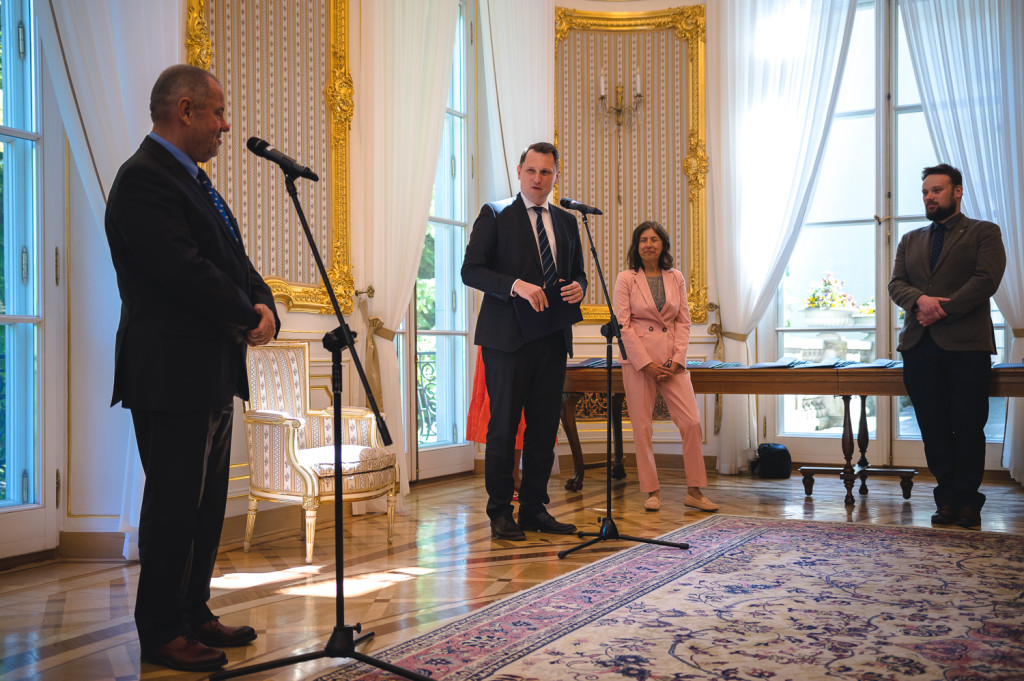 Scholarship to Start Rector's Fund [UPDATED] Biuro ds. Pomocy